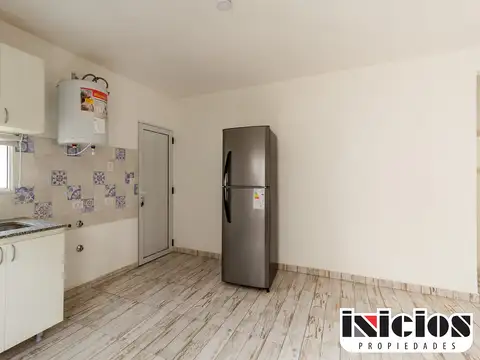 Casa 3 ambientes con 1 baño