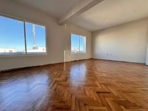 ALQUILER DE OFICINA EN CIUDAD VIEJA