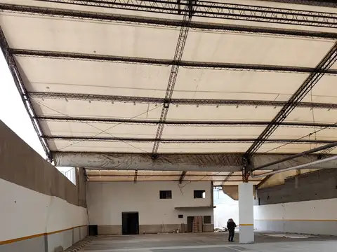 Galpon en Alquiler 40  mts Fondo