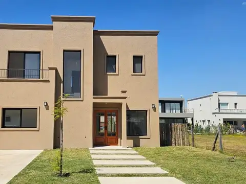 Venta Casa 4 ambientes,con piscina,a estrenar, Tigre, Vila Marina II, Zona Norte