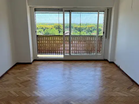 Excelente Departamento con vista al rio de todos sus ambientes
