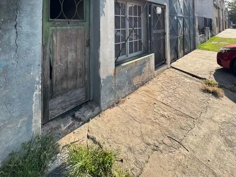 Galpon en Venta 45  mts Fondo