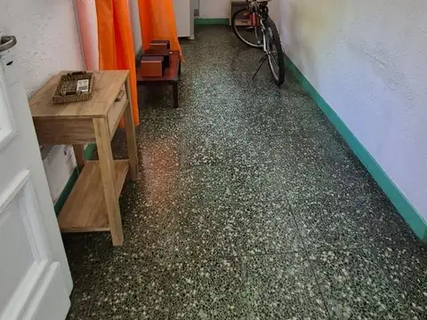 VENTA DE CASA DE 3 AMB CON COCHERA EN ALDO BONZI
