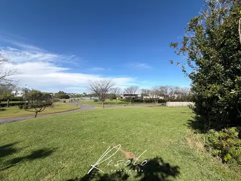 Lote Interno en Venta con vista amplia al agua. Barrio Cerrado. Zona Norte. Escobar
