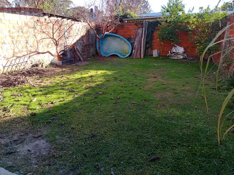 Casa en Alquiler con 1 cochera