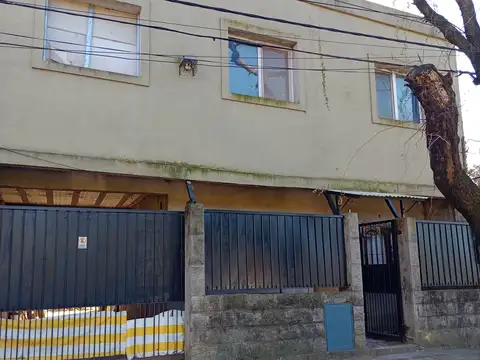 HERMOSA CASA ESTILO MODERNO CON PATIO DE FONDO 