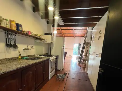 Depto Tipo Casa en Venta con 1 cocheras