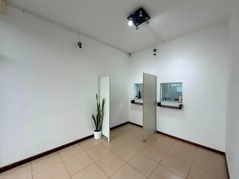 Local en Alquiler en Nordelta North Coral Plaza, USD 2.800