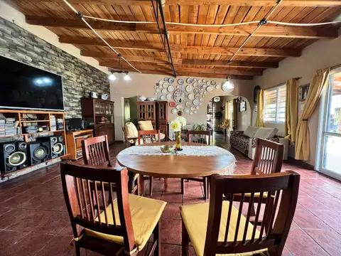 Calle 27 entre 484 y 485 4700