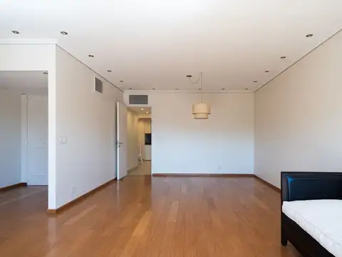 Departamento en Alquiler con 2 cocheras