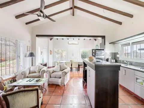 Casa en Venta con 1 cochera