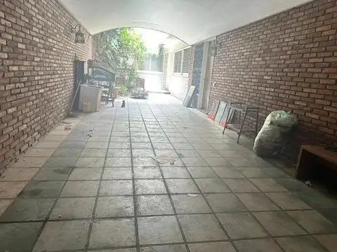 Avenida Pedro Goyena e/ Senillosa y Doblas