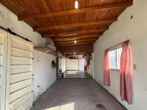 Casa 3 ambientes con 1 baño