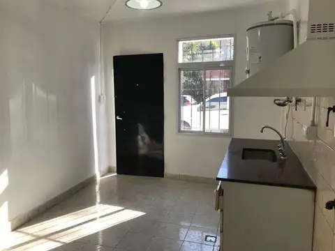 Depto Tipo Casa en Alquiler en Lanús Oeste, $ 400.000