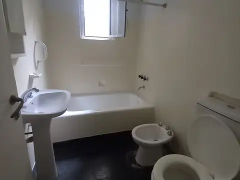 Departamento en Alquiler en Parque Patricios, $ 600.000