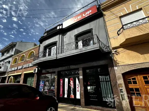 Venta PH 3 ambientes con cochera en Villa Dominico