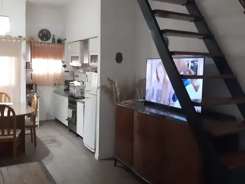 Depto Tipo Casa en Venta de 4 ambientes
