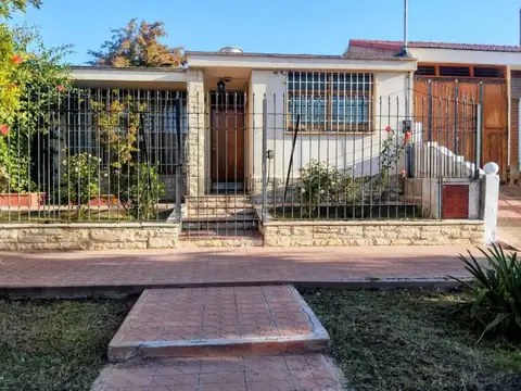 Se vende casa. Godoy Cruz