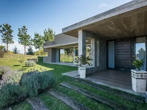 Casa en Venta en Barrio Cerrado Costa Esmeralda, USD 320.000