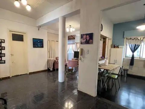 Perdriel 5300, Piso 1