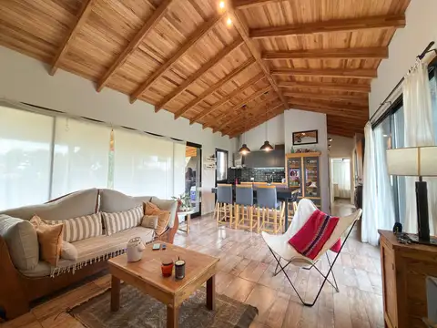 CASA 2 DORMITORIOS VENTA TANDIL CON PILETA