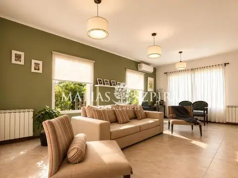 Casa 4 ambientes con 3 baños