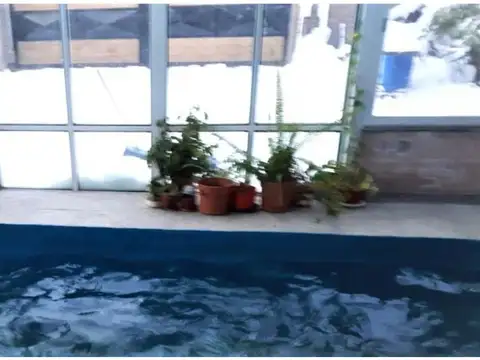 Casa en Venta con 3 cocheras