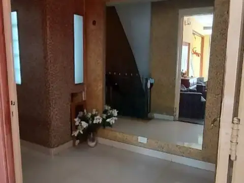 Depto Tipo Casa 5 ambientes con 3 baños