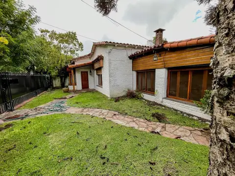 Casa 7 ambientes con 3 baños