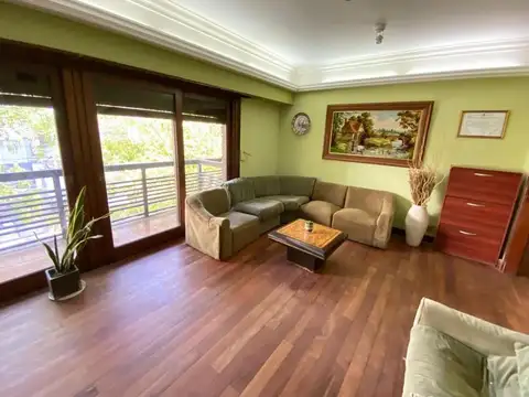 Departamento 5 ambientes con 2 baños