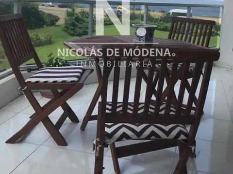 Departamento de 3 dormitorios frente al mar en venta