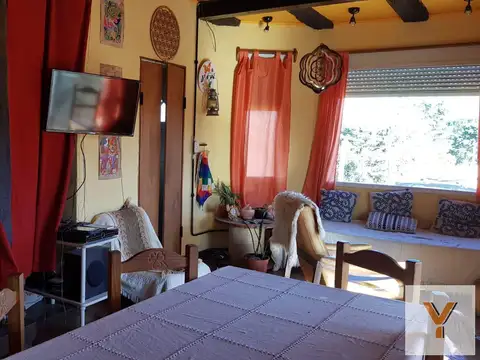Casa 5 ambientes con 2 baños
