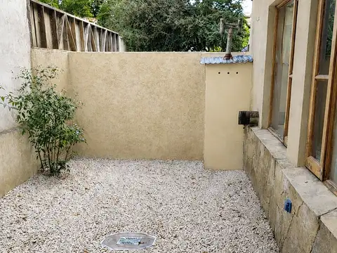 FINA PATAGOIA. OFICINA / CONSULTORIO | Alquiler en San Martin de los Andes