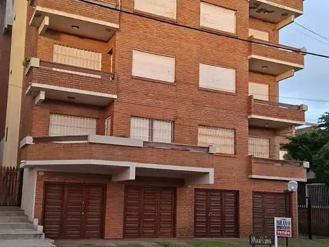 En venta Departamento de 4 ambientes c/ cochera en Zona Sur