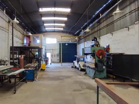 Galpon en Alquiler 10  mts Frente