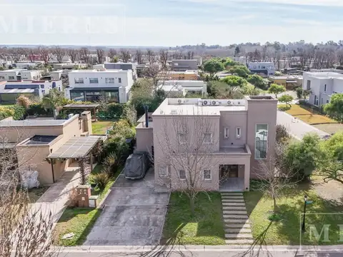 Casa en venta en Santa Guadalupe, Pilar del Este