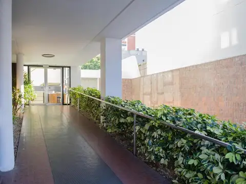 Hipolito Yrigoyen 135 , Piso 9