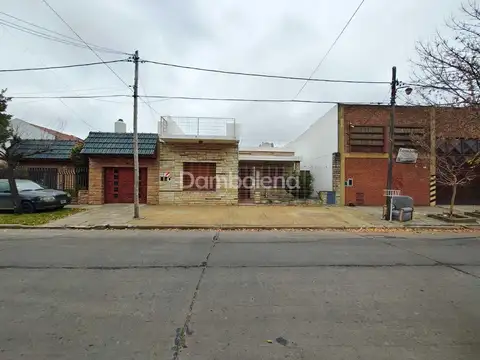 Casa  en Alquiler, Morón