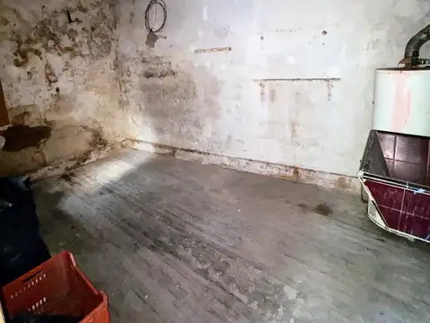 Casa 4 ambientes con 1 baño