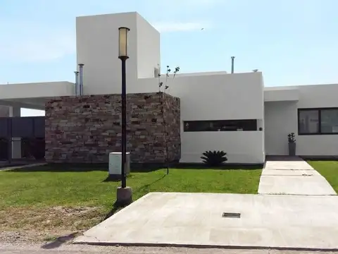 VENTA CASA BARRIO VILLA ATILIA 4 DORMITORIOS