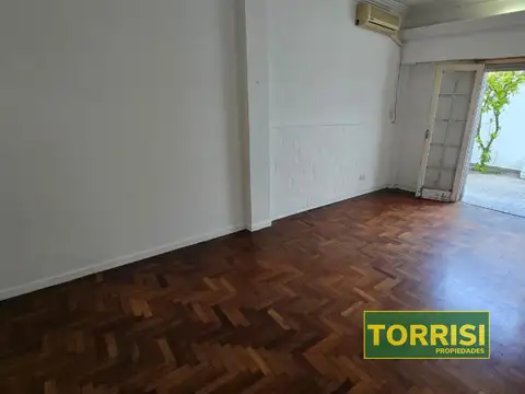 VENTA TIPO PH 3AMB C/PATIO 77M2 ESCALADA 1700 P. AVELLANEDA