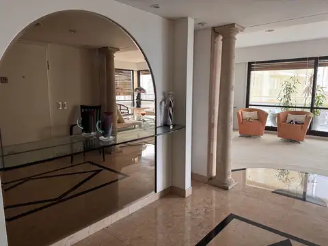 Departamento 5 ambientes con 3 baños