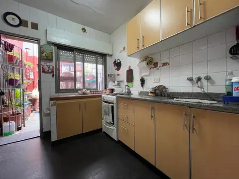 Depto Tipo Casa en Venta 100 años