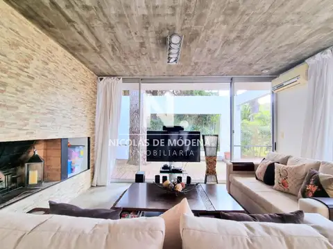 Casa 4 ambientes con 3 baños