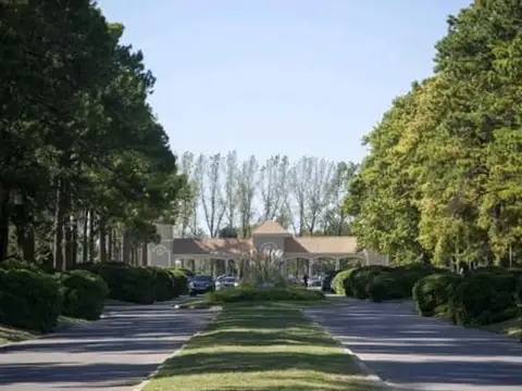 CASA DE LUJO- PINARES GOLF & COUNTRY CLUB