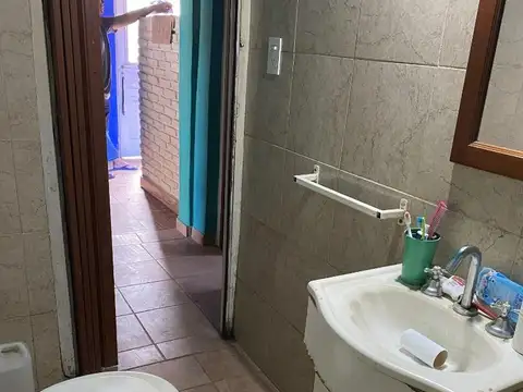 EN VENTA - Casa de 3 ambientes en Presidente Derqui.