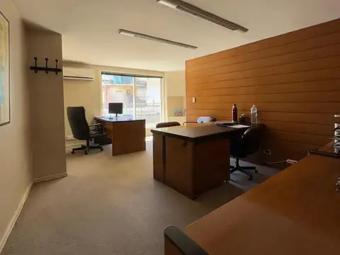 Excelente oficina en Palermo - Salguero y Av. Del Libertador