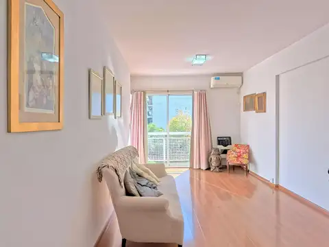 Venta 3 AMBIENTES Balcón  C/FRENTE   Excelente estado Super luminoso  cochera opcional