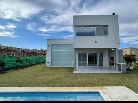 Casa en Venta - Castaños, Nordelta
