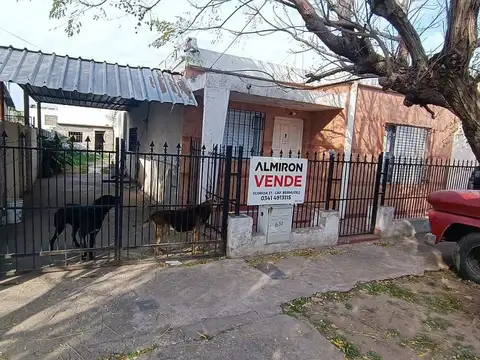 Casa | 3 Dormitorios | Cochera | San Lorenzo | Barrio Remedios De Escalada